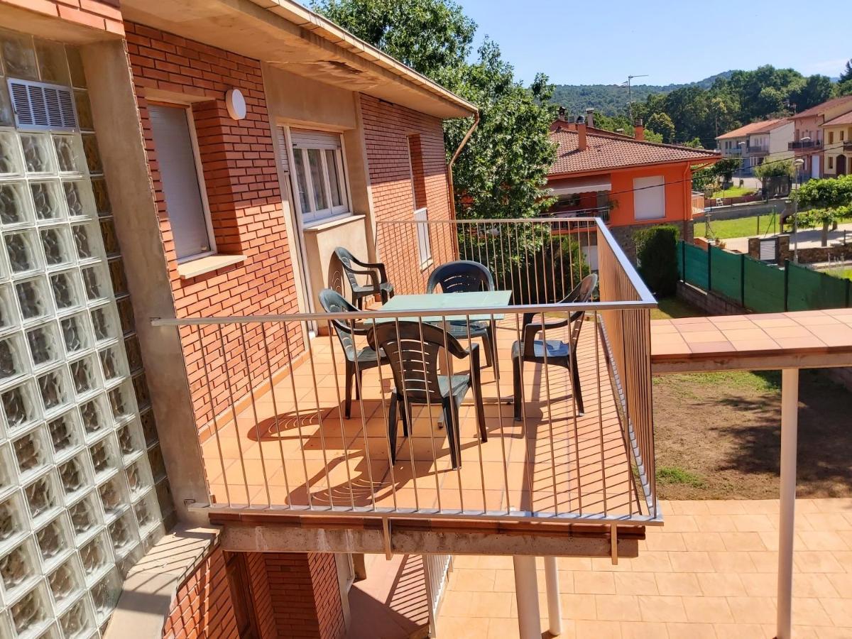 Apartamentos la Francesa Santa Pau Exterior foto