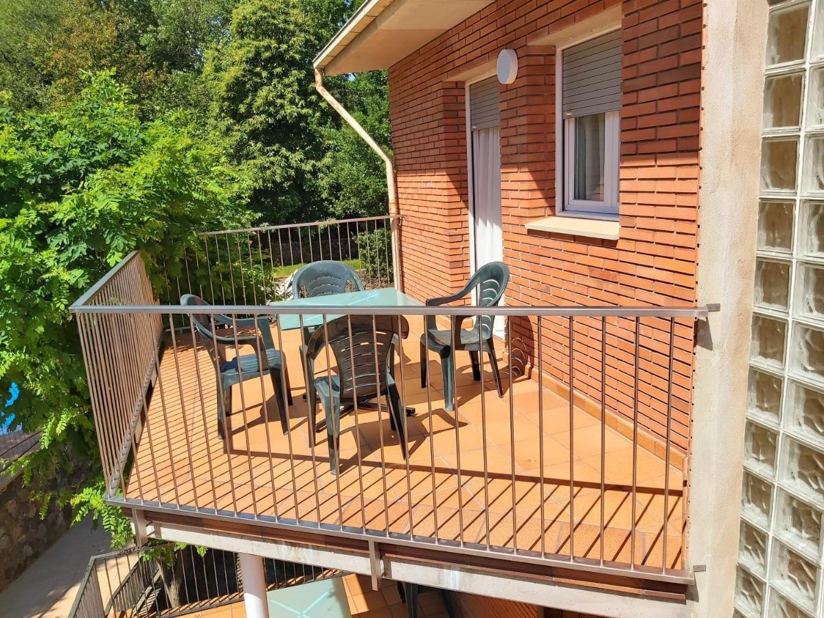 Apartamentos la Francesa Santa Pau Exterior foto